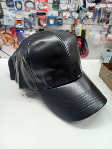 Gorra de cuero cup